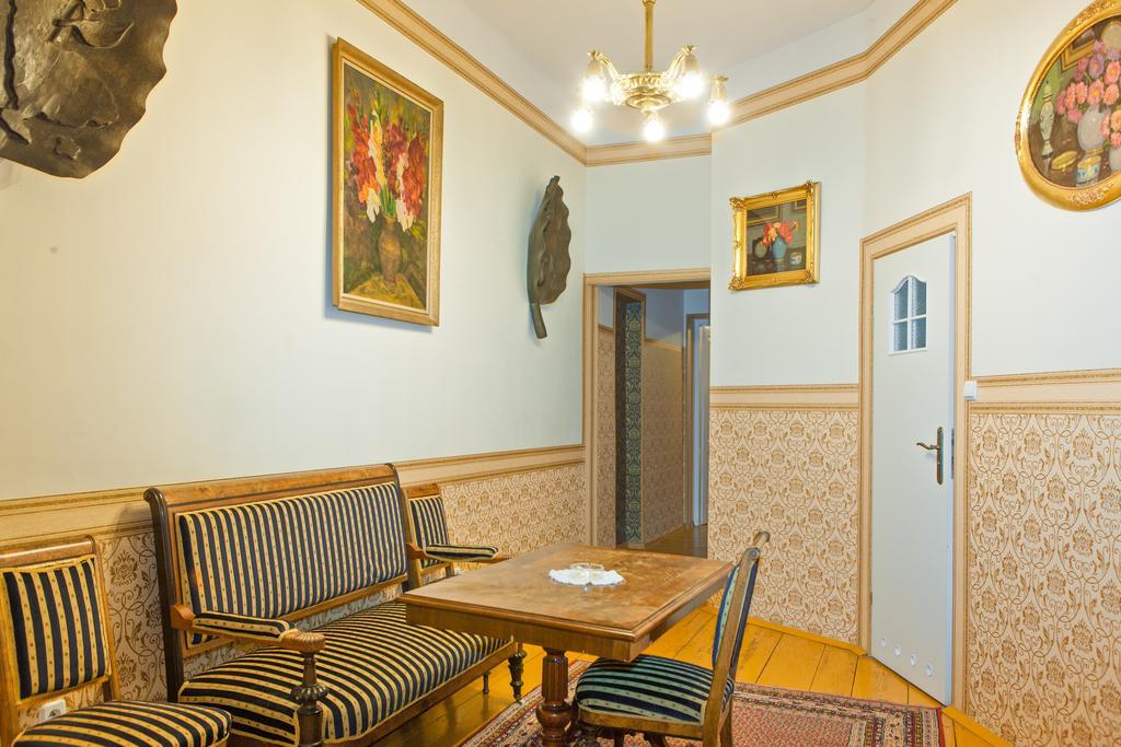 Vavelsky Apartments - Old Town كراكوفيا المظهر الخارجي الصورة